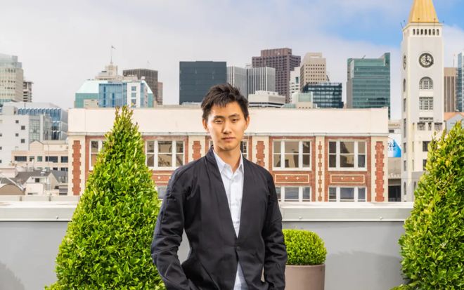 头AI大权!一觉醒来图灵奖得主也要向他汇报澳门新葡京28岁华人执掌185万亿科技巨(图5) 头AI大权!一觉醒来图灵奖得主也要向他汇报澳门新葡京28岁华人执掌185万亿科技巨(图5)