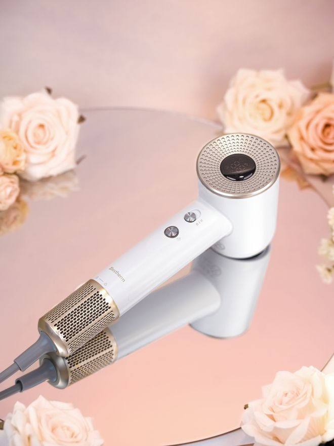 吹风机就不配有一头秀发了?新葡京娱乐用不起好几千的(图5) 吹风机就不配有一头秀发了?新葡京娱乐用不起好几千的(图5)