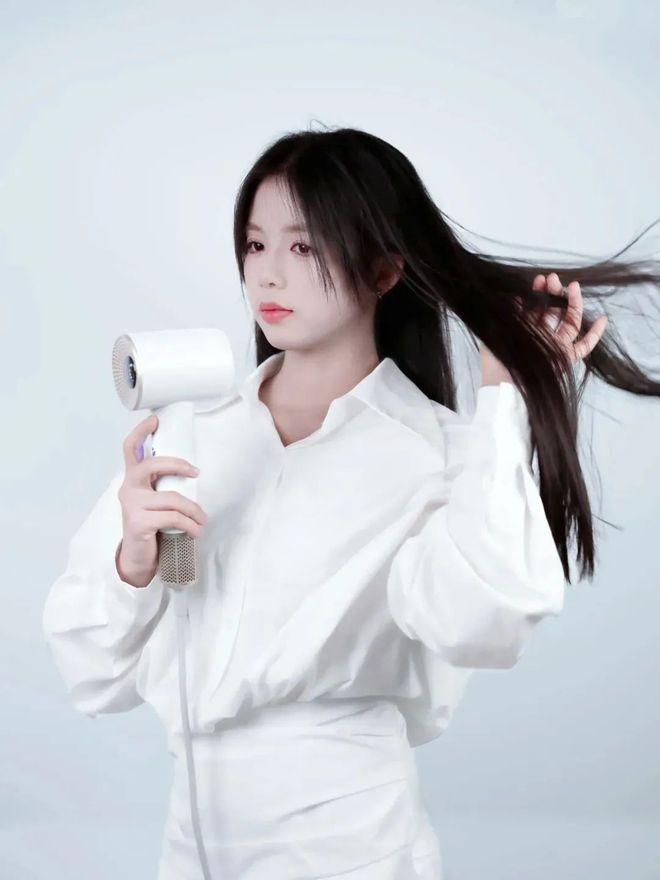 吹风机就不配有一头秀发了?新葡京娱乐用不起好几千的(图13) 吹风机就不配有一头秀发了?新葡京娱乐用不起好几千的(图13)